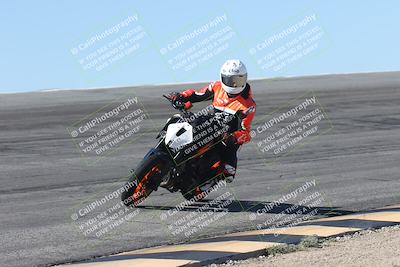 media/Oct-13-2025-Moto Forza (Mon) [[a66d839500]]/4-C Group/Session 2 (Bowl)/